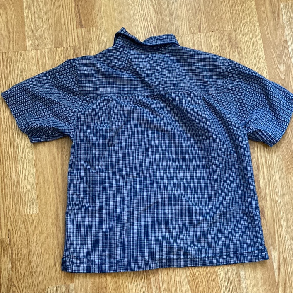 Cute crop top Button up - Picture 2 of 4